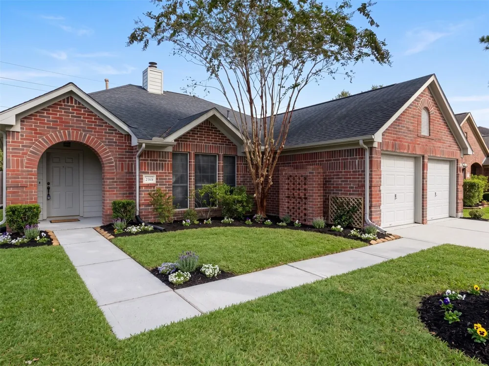 2710 Glen Cullen Lane Pearland, TX 77584