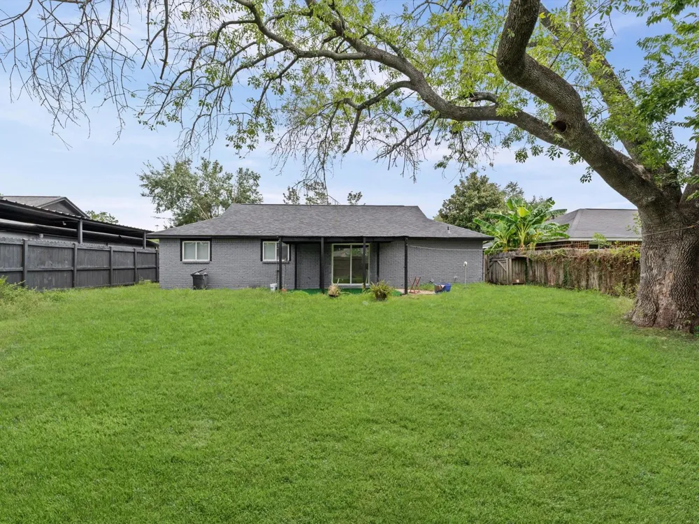 12206 Flushing Meadows Drive Houston, TX 77089