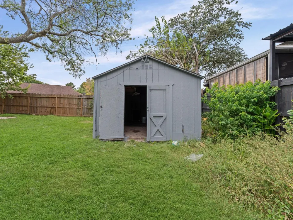 12206 Flushing Meadows Drive Houston, TX 77089
