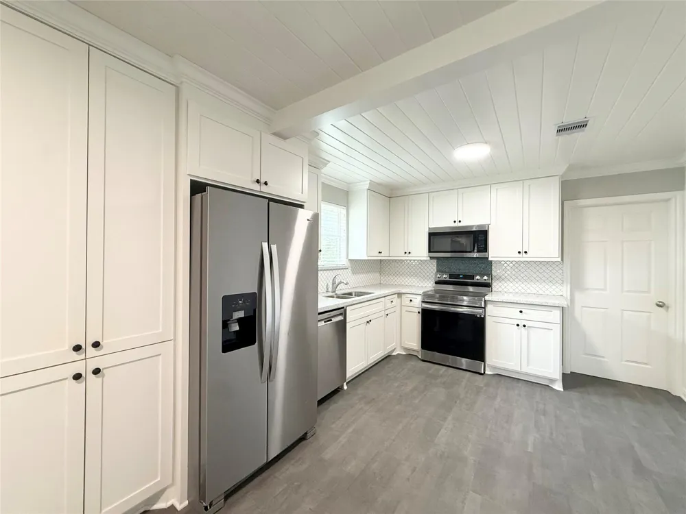 506 Thomason Street Willis, TX 77378