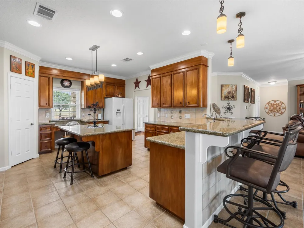 19929 Pierceall Road Hempstead, TX 77445