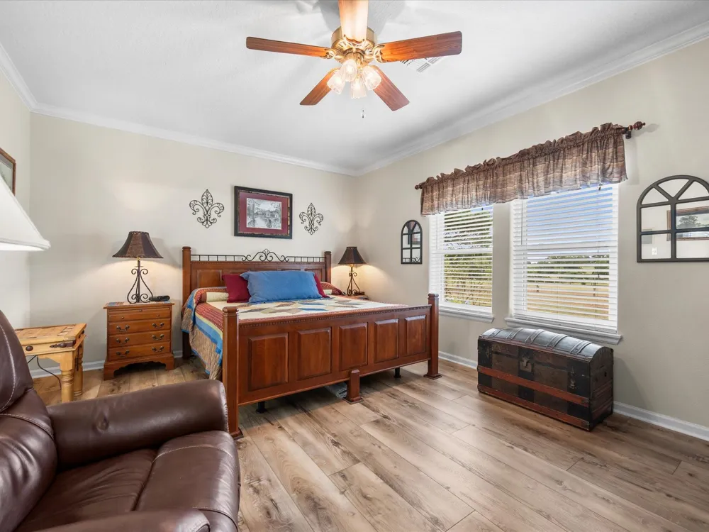 19929 Pierceall Road Hempstead, TX 77445