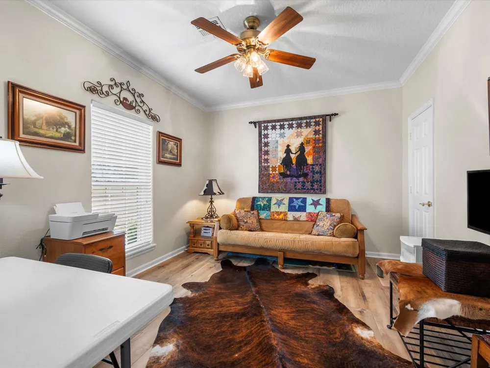 19929 Pierceall Road Hempstead, TX 77445