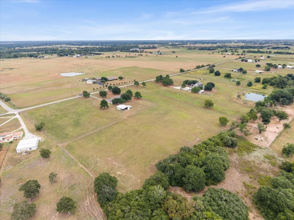 19929 Pierceall Road Hempstead, TX 77445