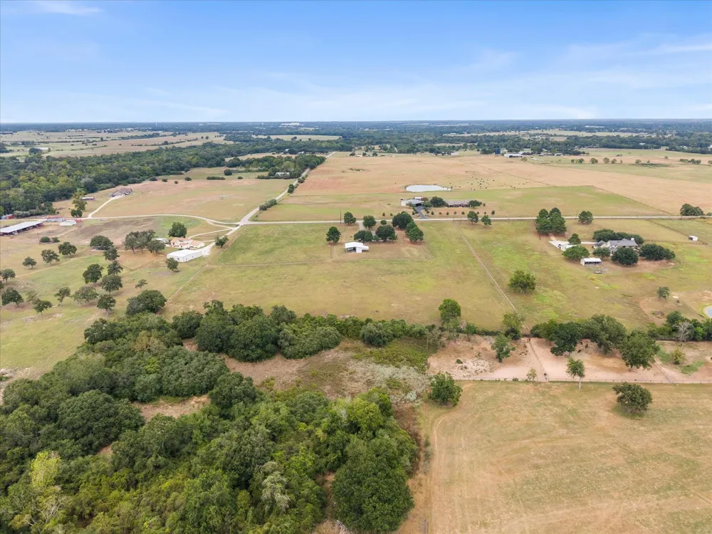 19929 Pierceall Road Hempstead, TX 77445