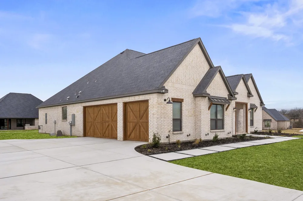 132 Willow Oak Drive Krugerville, TX 76227