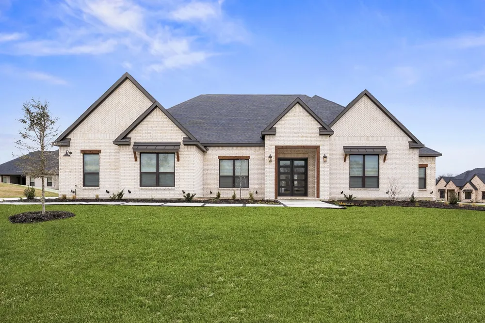 132 Willow Oak Drive Krugerville, TX 76227