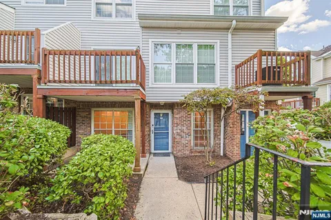 240 Village Circle Drive 1131