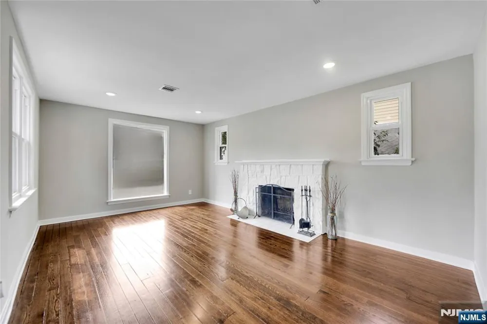 164 New York Avenue Dumont, NJ 07628