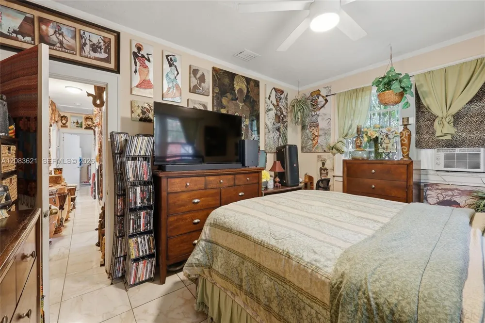 84 NW 47th St Miami, FL 33127