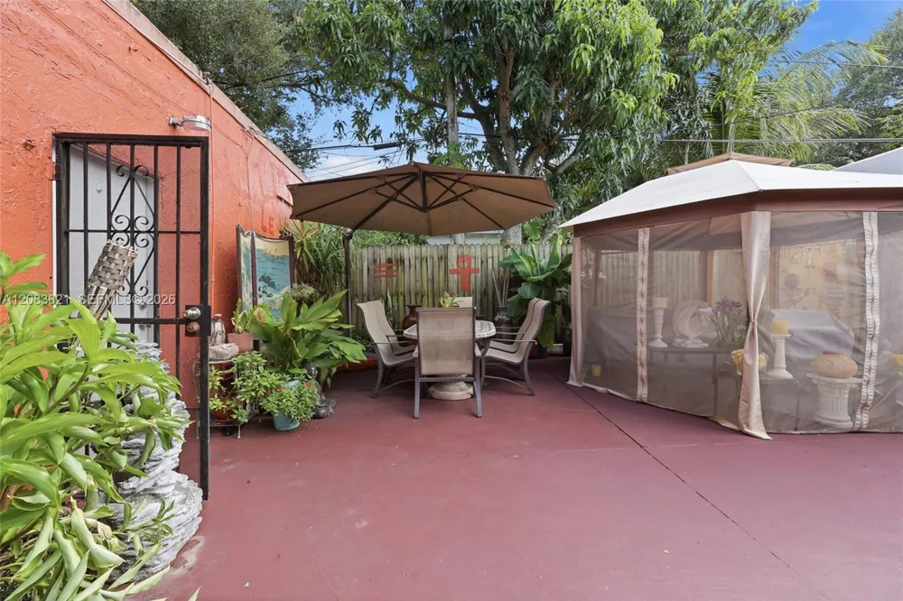 84 NW 47th St Miami, FL 33127