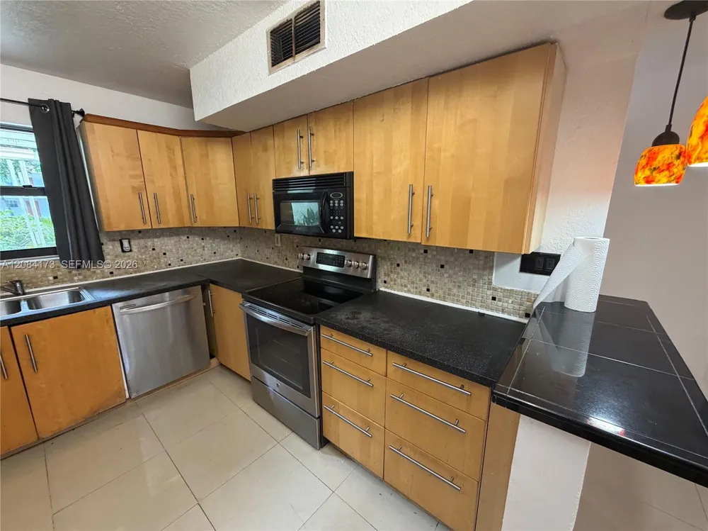 20509 NW 15th Ave #5-2 Miami Gardens, FL 33169