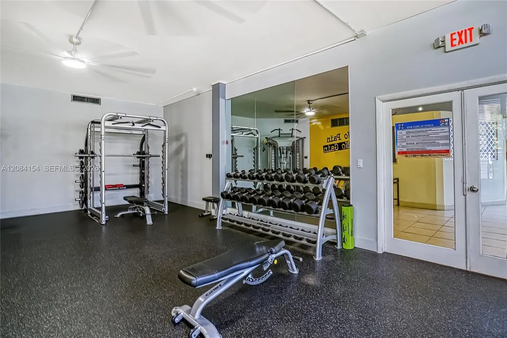 800 Parkview Dr #901 Hallandale Beach, FL 33009