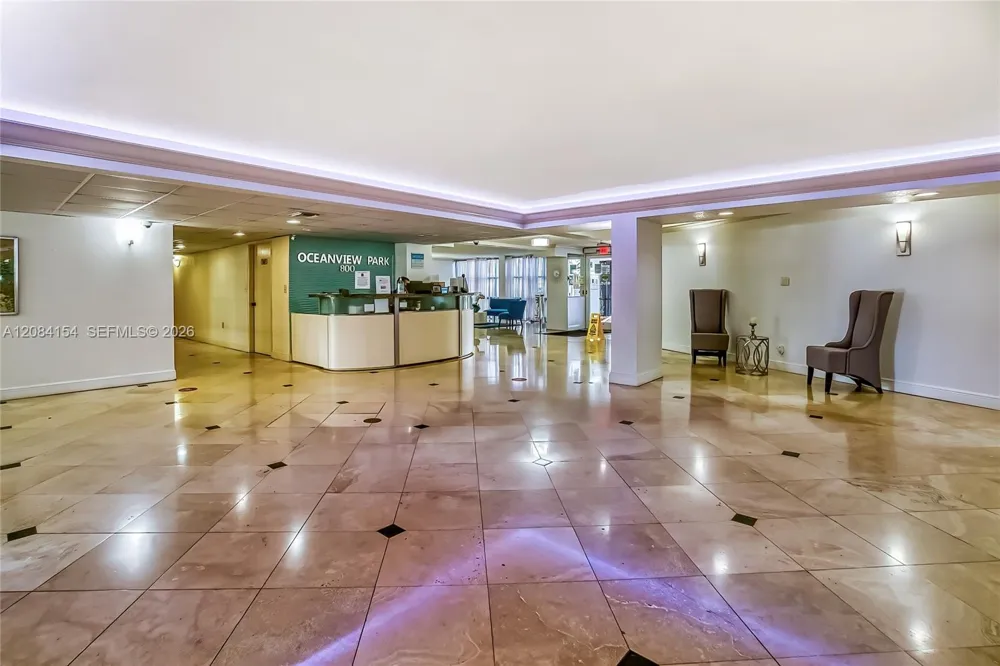 800 Parkview Dr #901 Hallandale Beach, FL 33009