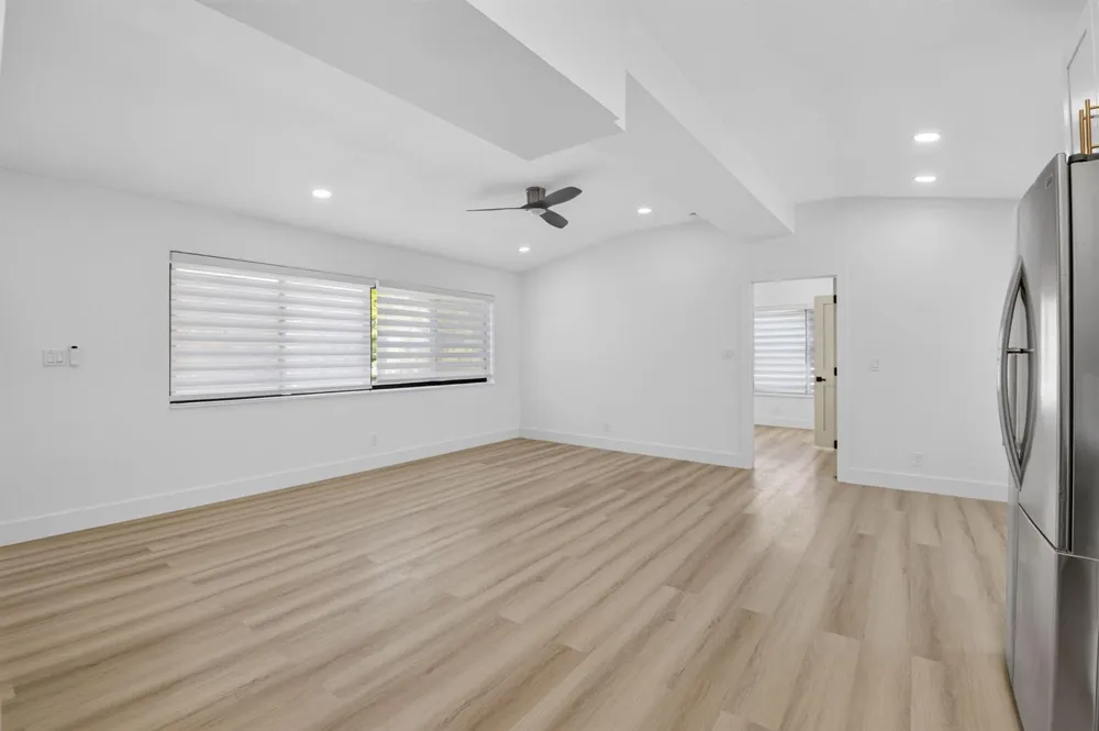 401 NE 15TH TERRACE Boca Raton, FL 33432