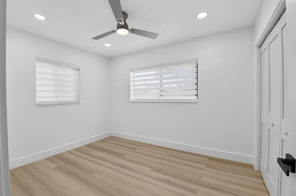 401 NE 15TH TERRACE Boca Raton, FL 33432