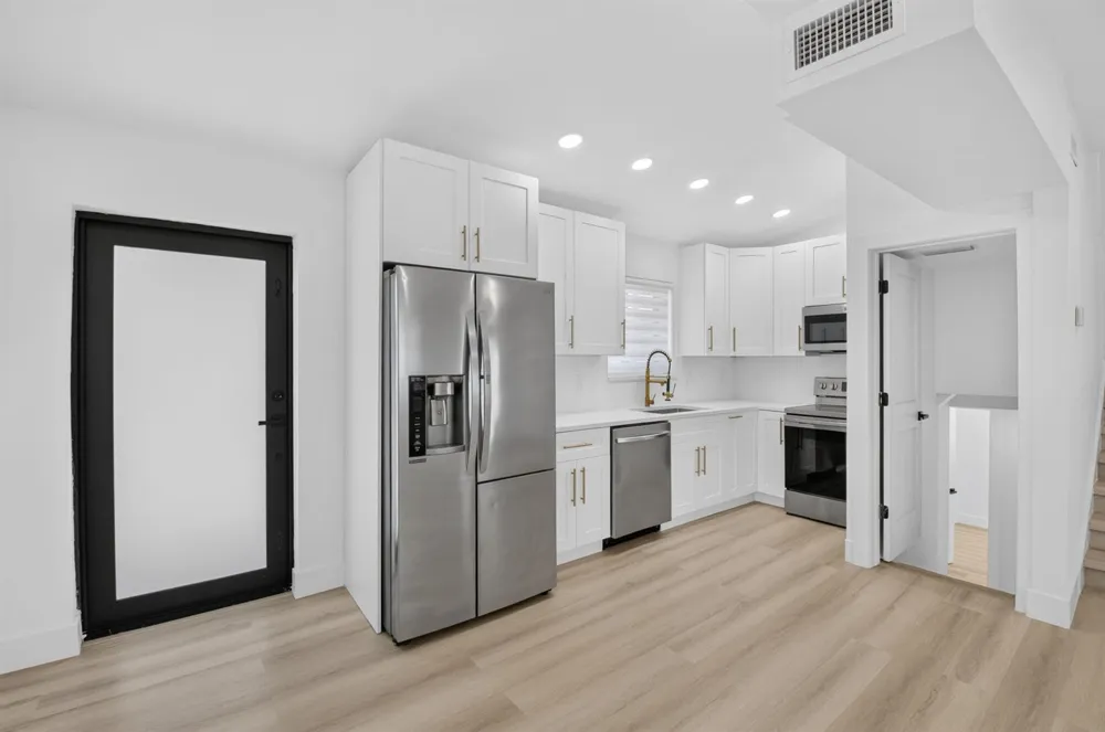 401 NE 15TH TERRACE Boca Raton, FL 33432