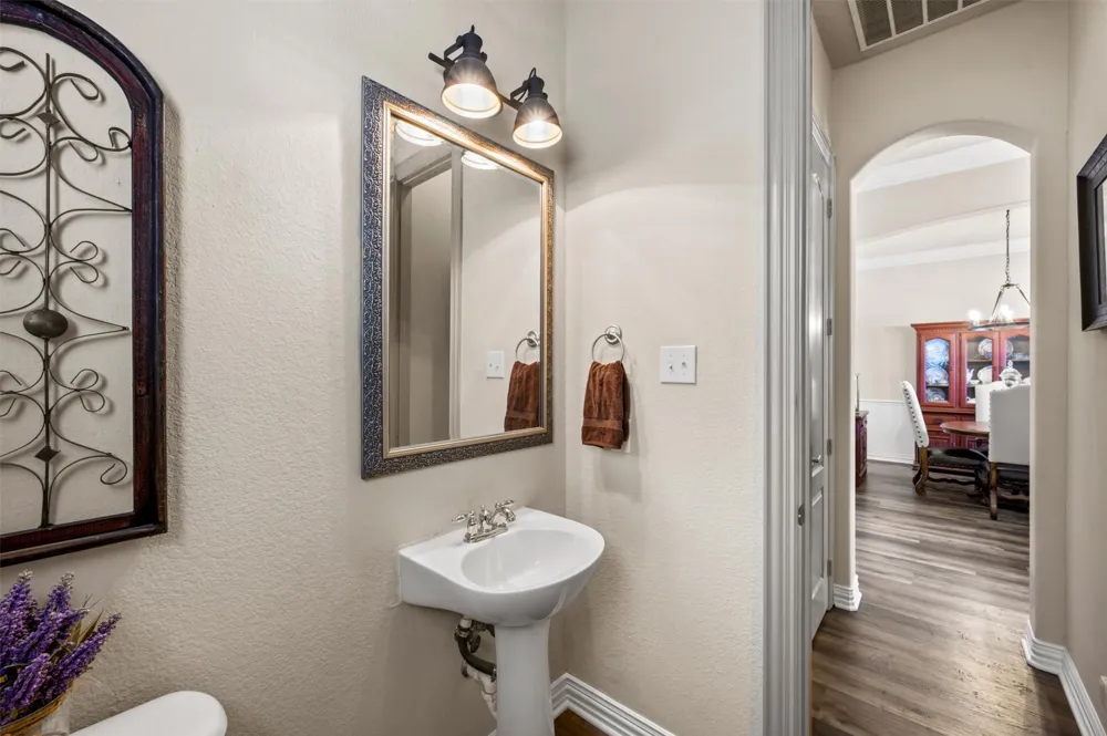 1480 Bristol Lane Lewisville, TX 75077