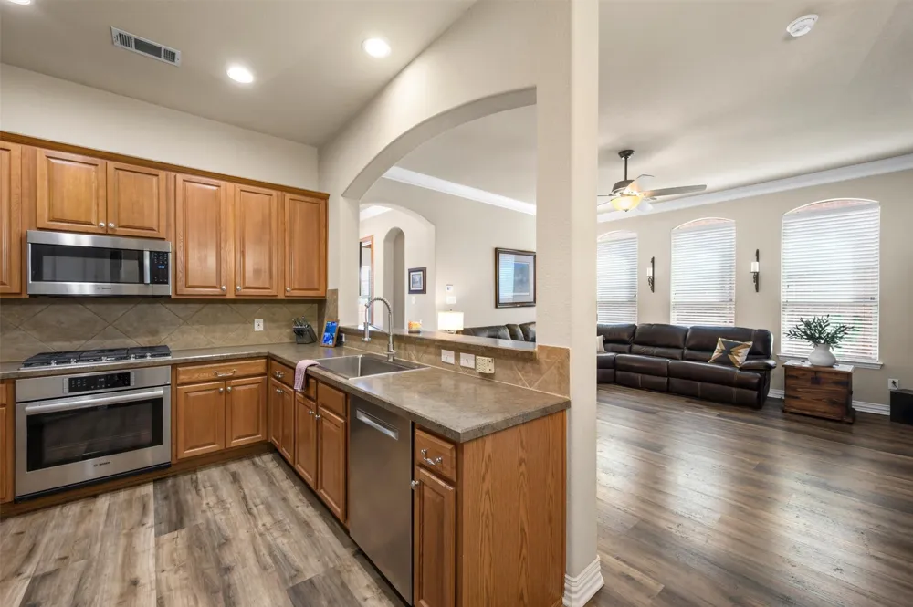 1480 Bristol Lane Lewisville, TX 75077