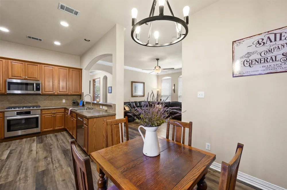 1480 Bristol Lane Lewisville, TX 75077