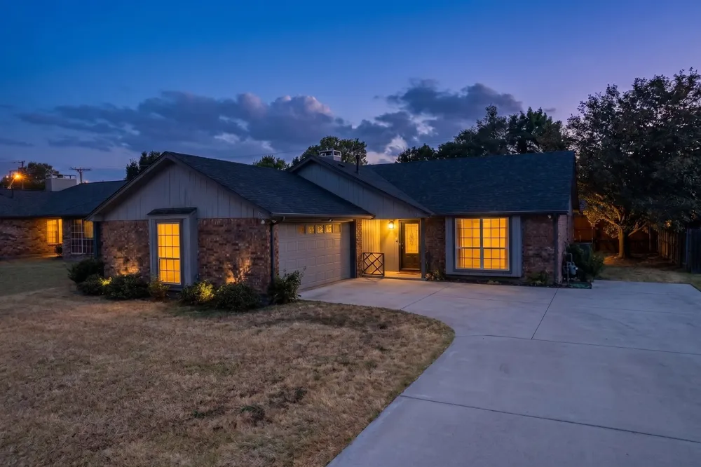 107 Modene Avenue Waxahachie, TX 75165