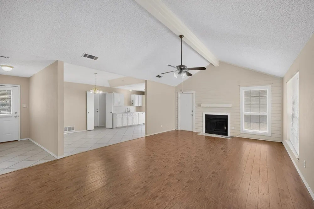 107 Modene Avenue Waxahachie, TX 75165