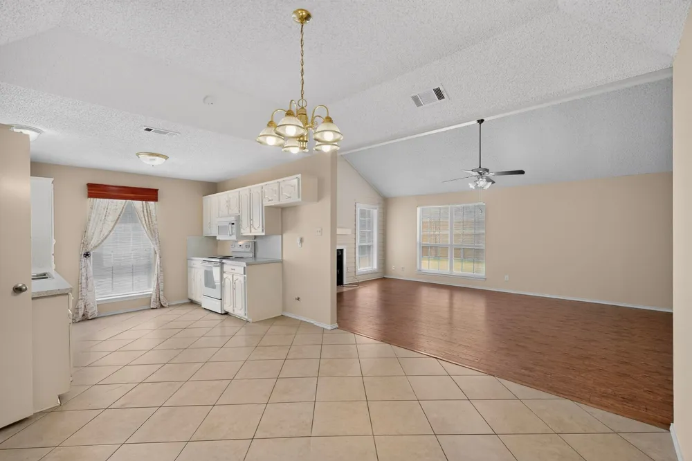107 Modene Avenue Waxahachie, TX 75165