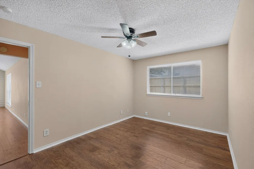 107 Modene Avenue Waxahachie, TX 75165