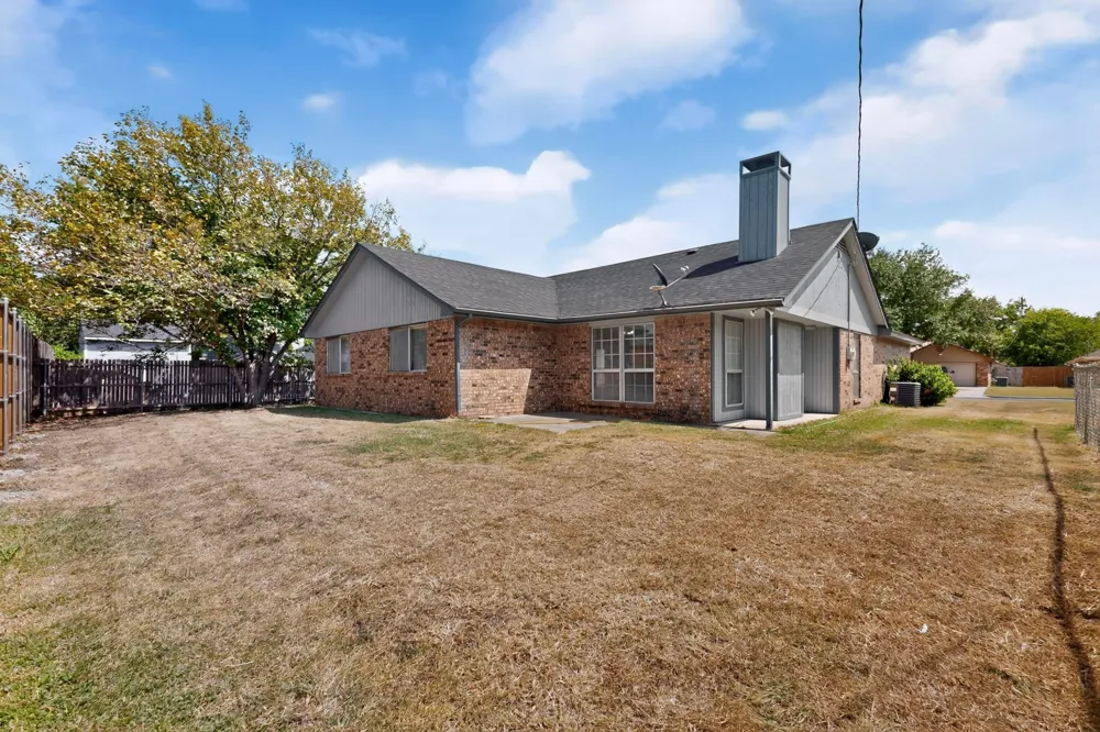 107 Modene Avenue Waxahachie, TX 75165