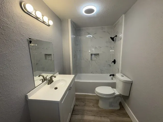 3728 S Main Street Fort Worth, TX 76110