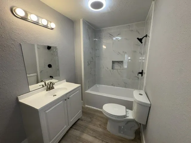 3728 S Main Street Fort Worth, TX 76110