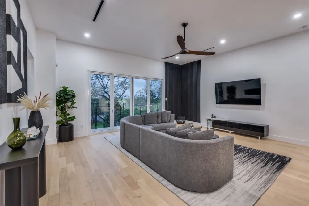 1904 Pollard Street Dallas, TX 75208