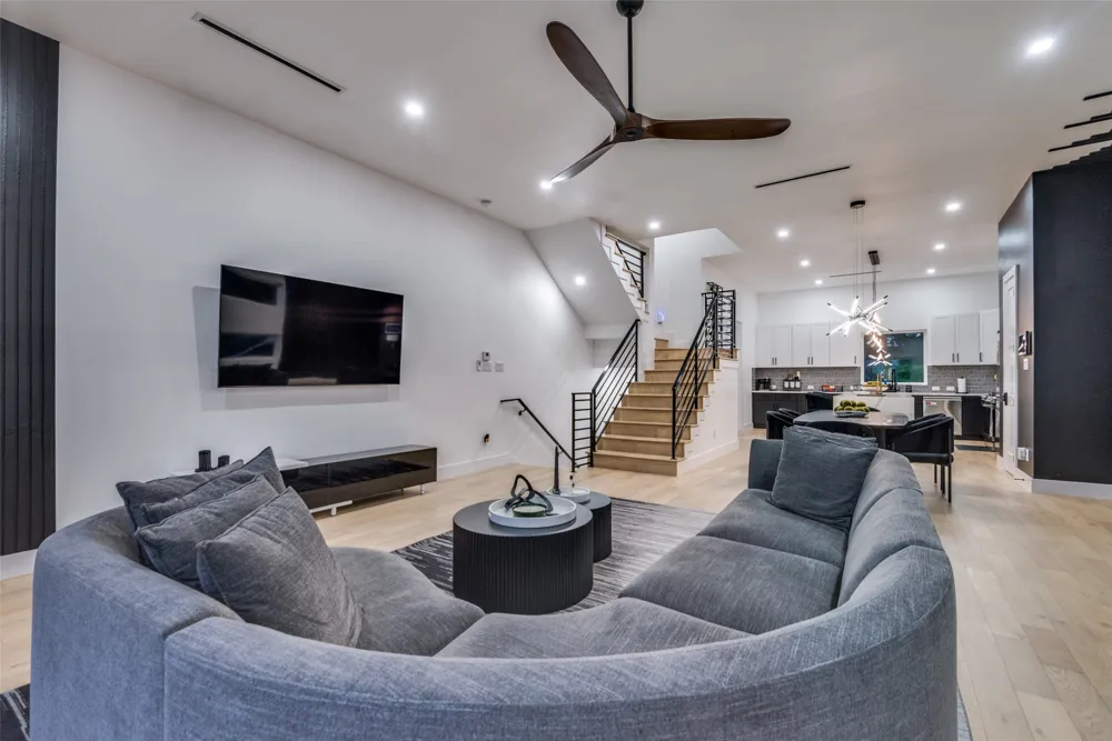 1904 Pollard Street Dallas, TX 75208