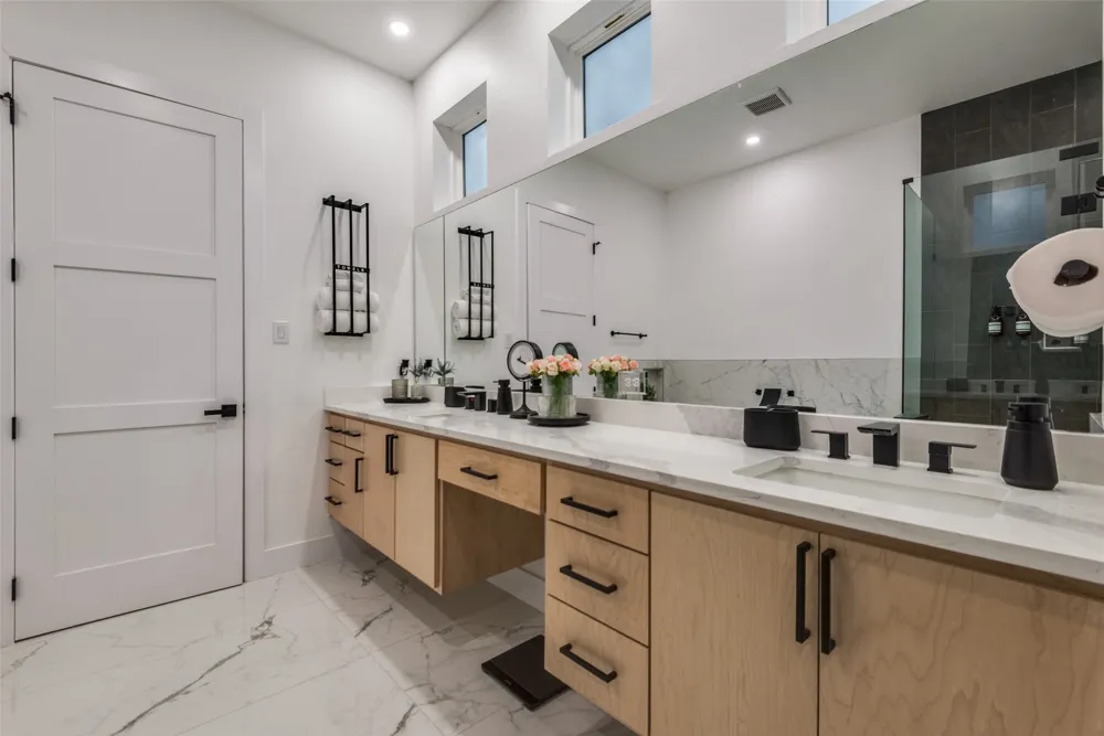 1904 Pollard Street Dallas, TX 75208