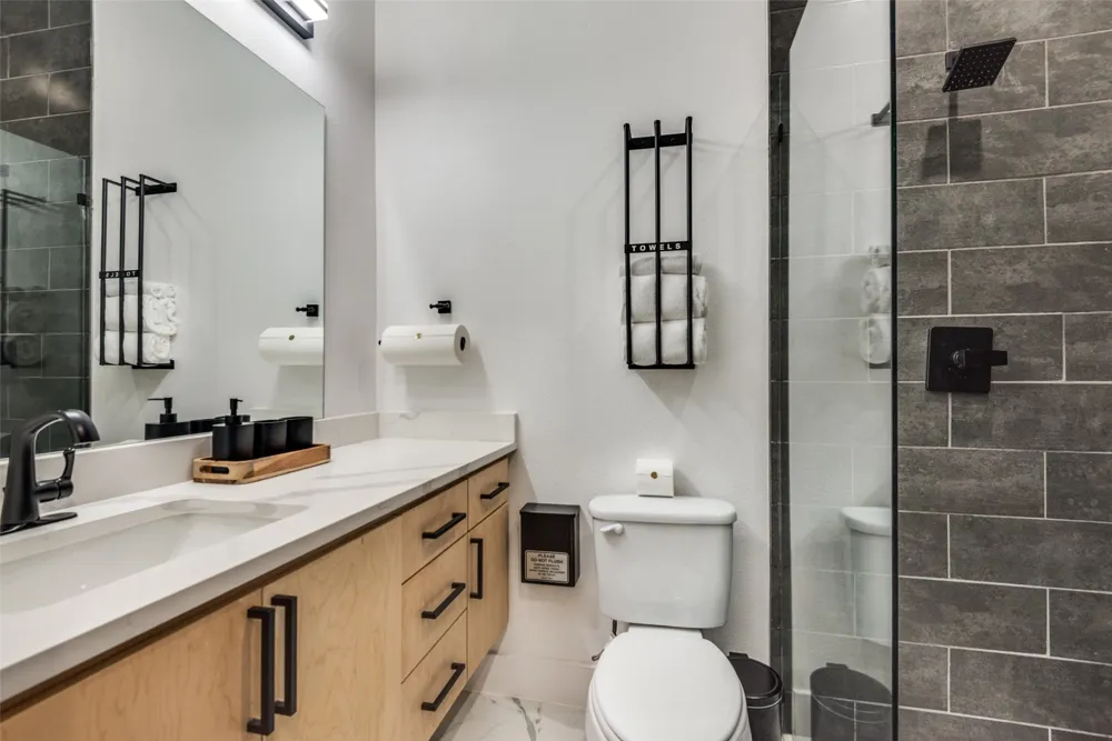 1904 Pollard Street Dallas, TX 75208