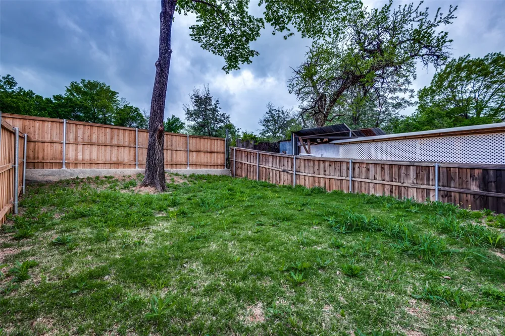 1904 Pollard Street Dallas, TX 75208