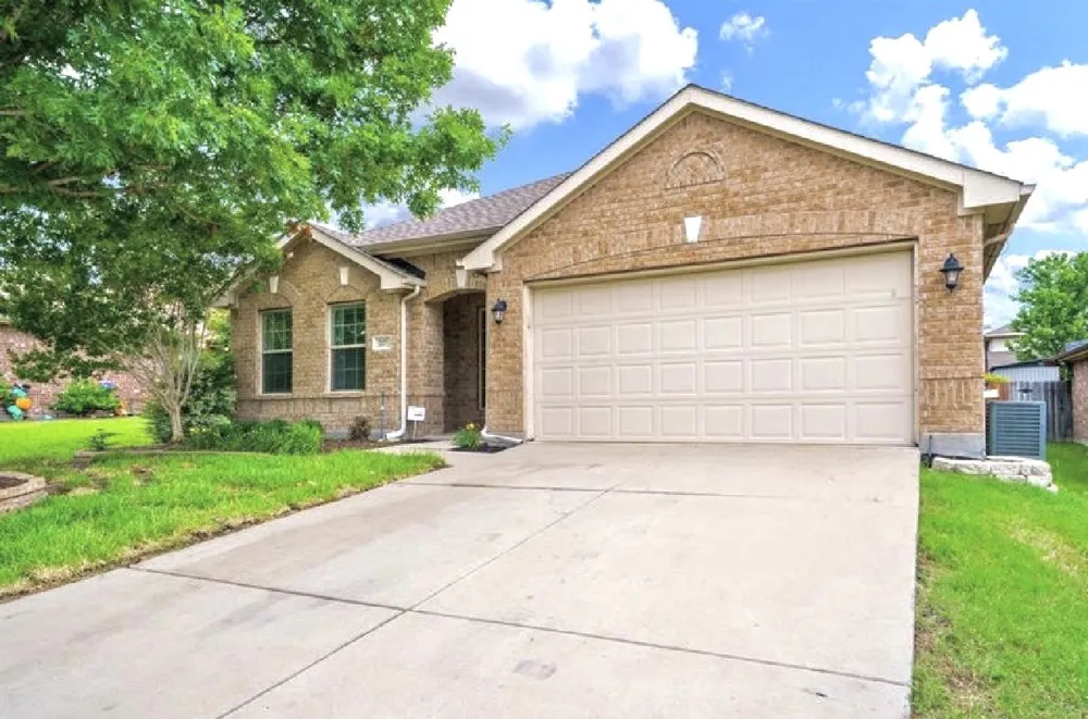 227 Creekwood Drive Princeton, TX 75407