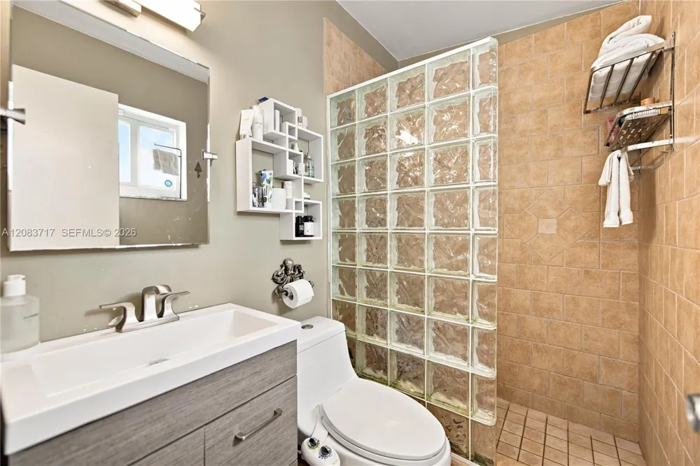1119 Buchanan St Hollywood, FL 33019