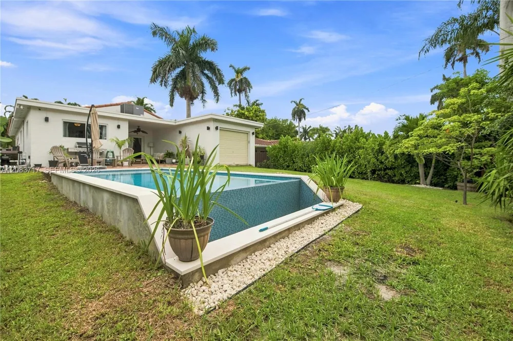 1119 Buchanan St Hollywood, FL 33019