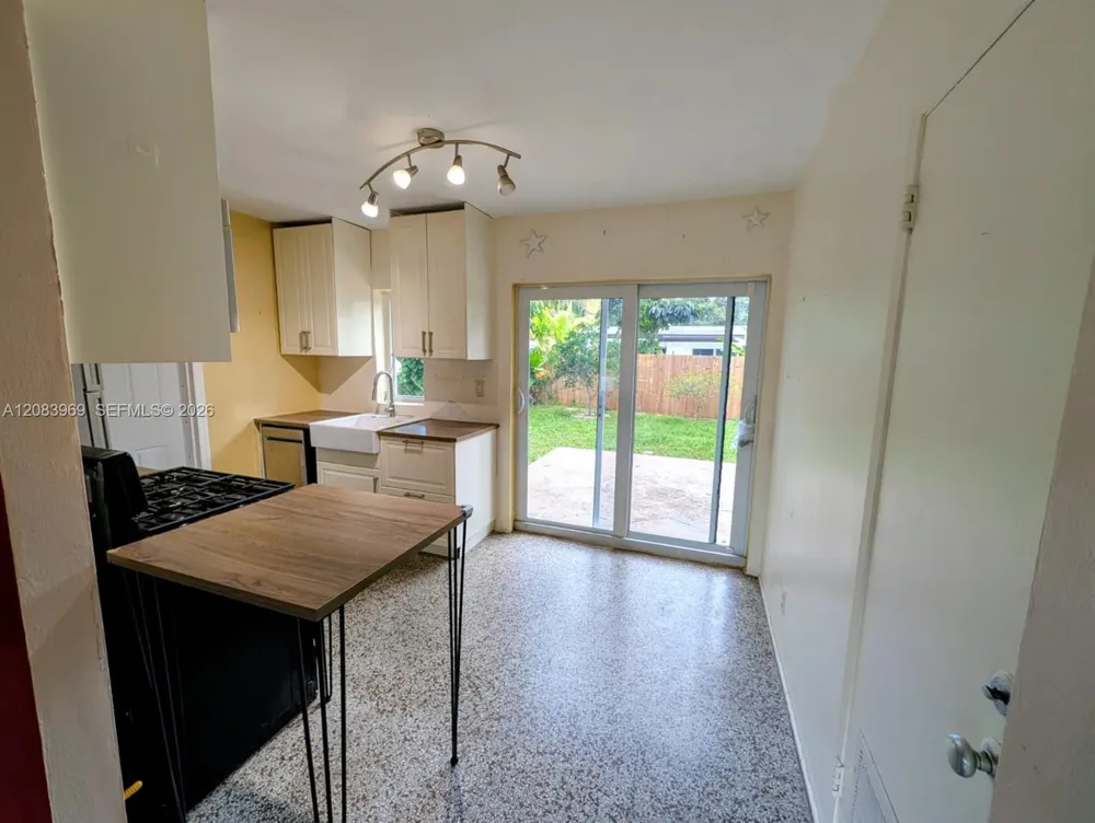 315 SW 19th St Fort Lauderdale, FL 33315