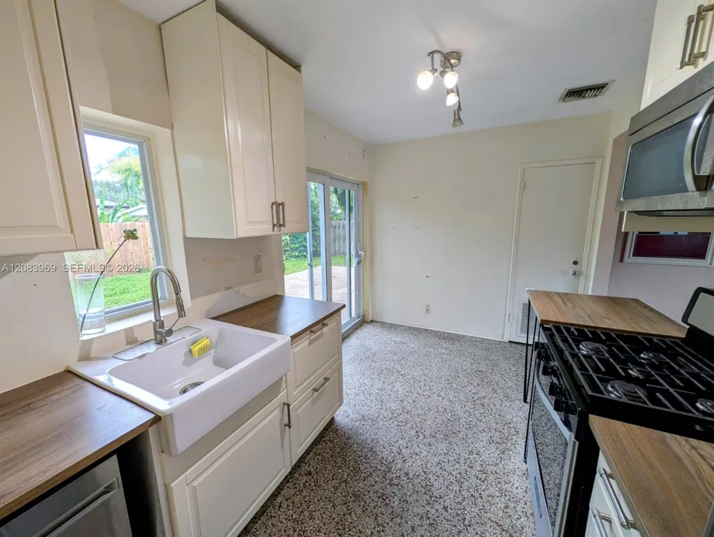 315 SW 19th St Fort Lauderdale, FL 33315