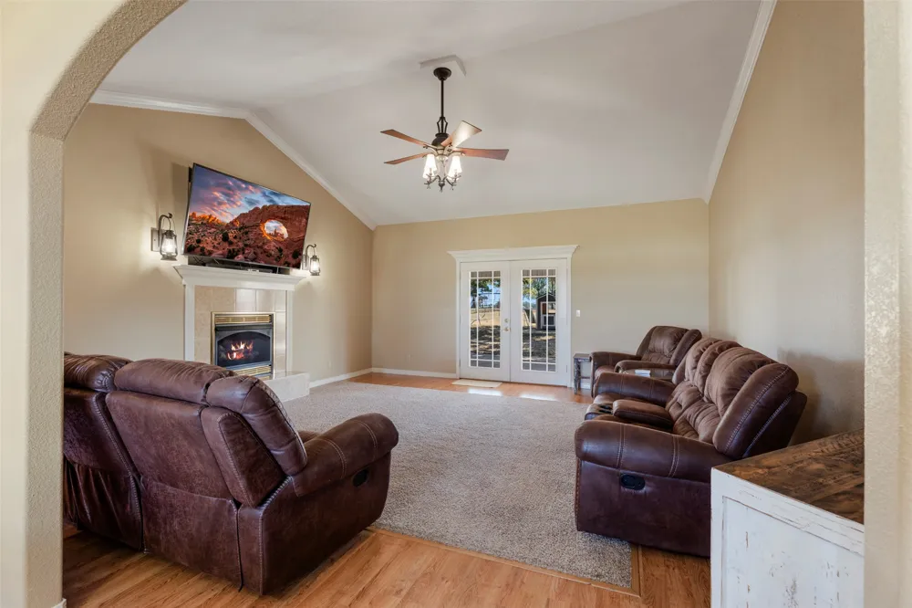 20233 E 570 Colcord, OK 74338