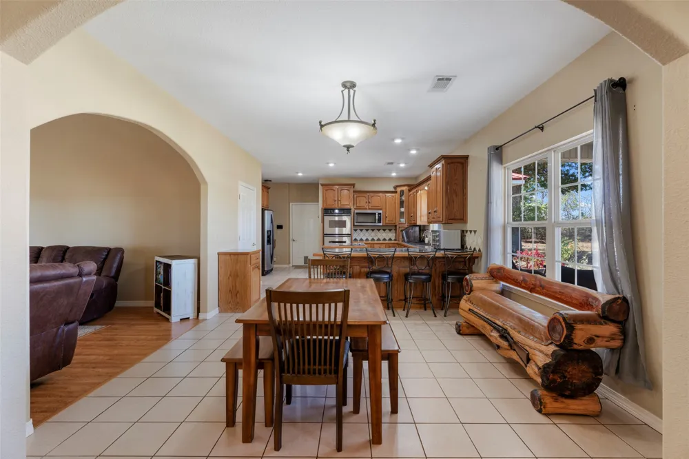 20233 E 570 Colcord, OK 74338