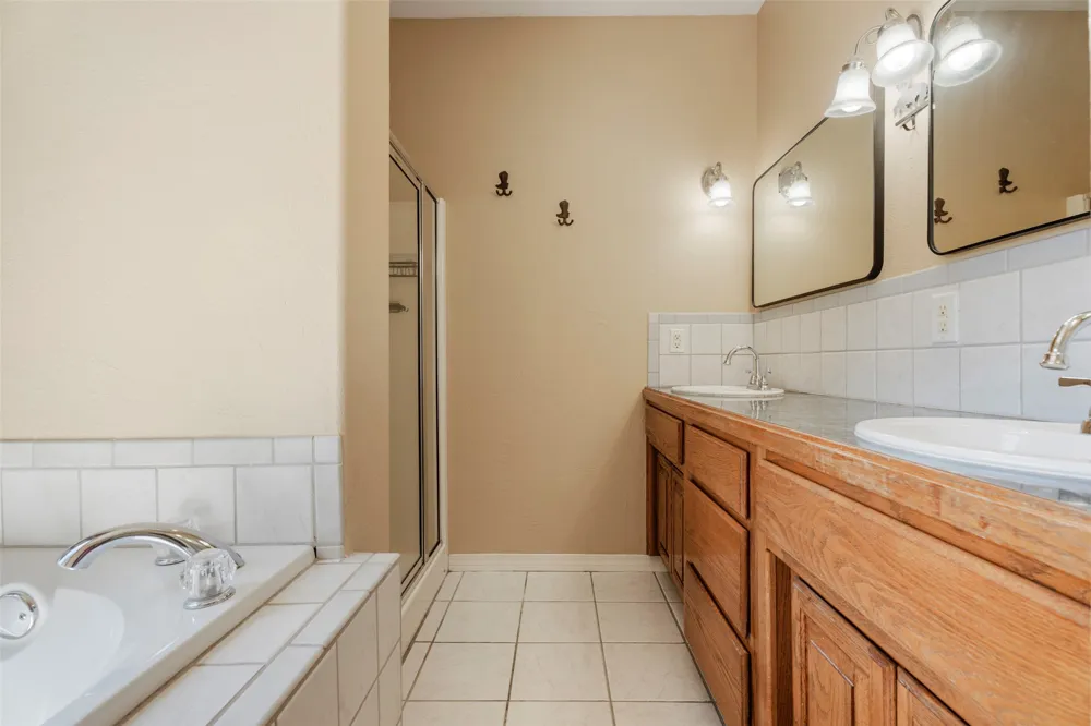 20233 E 570 Colcord, OK 74338
