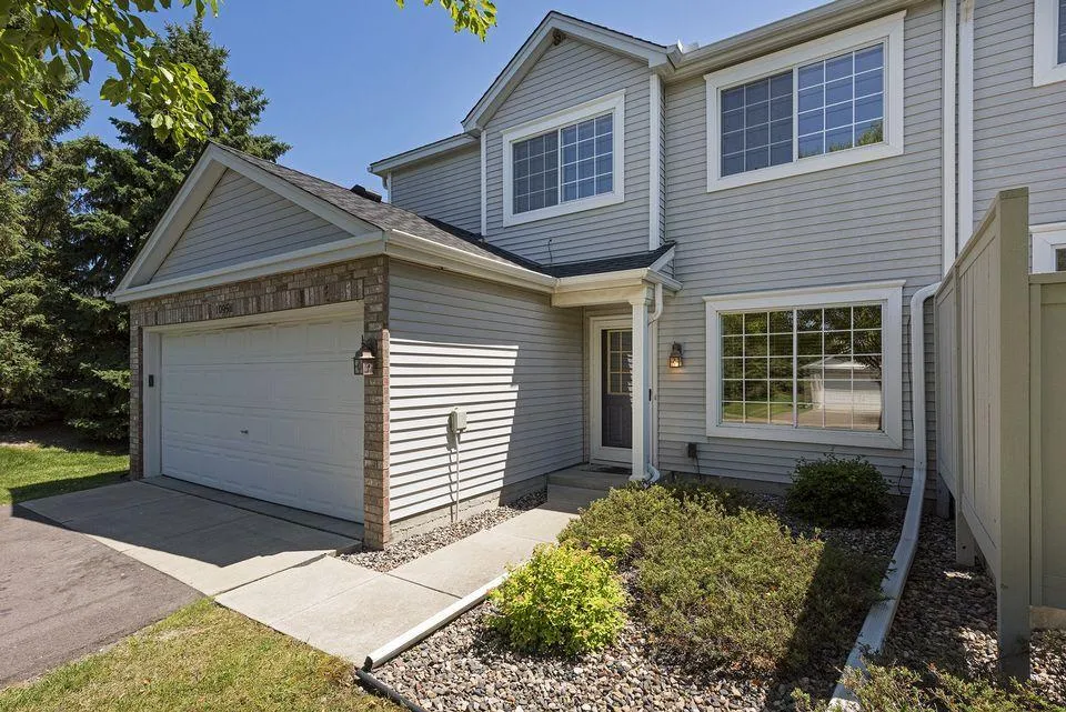 10958 Lexington Drive Eden Prairie, MN 55344