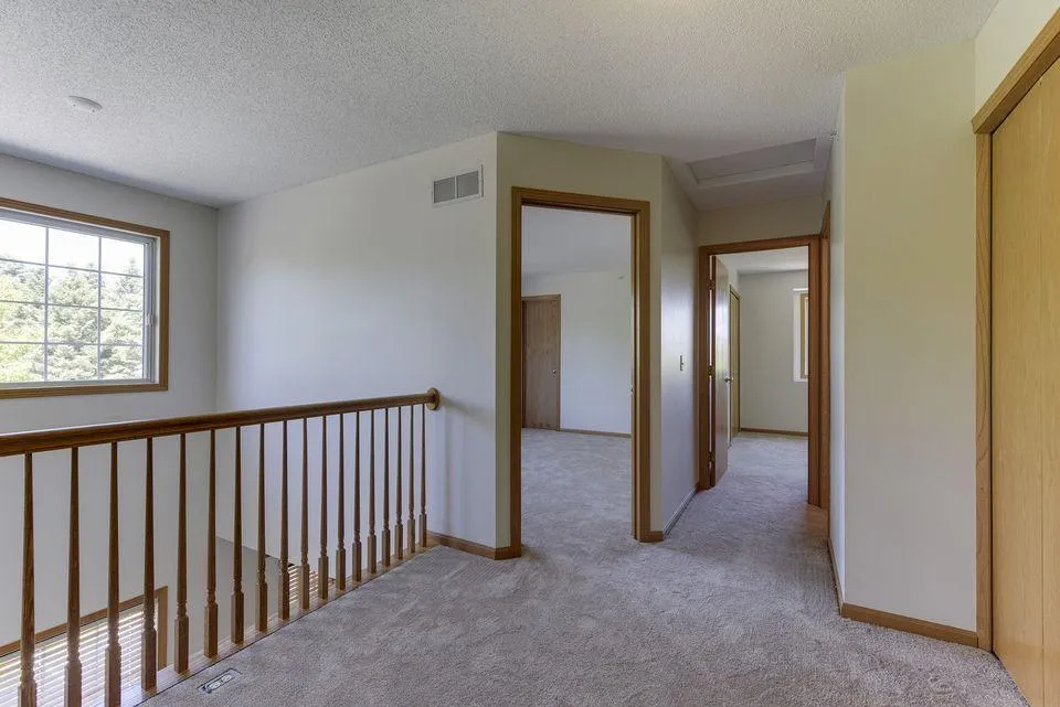 10958 Lexington Drive Eden Prairie, MN 55344