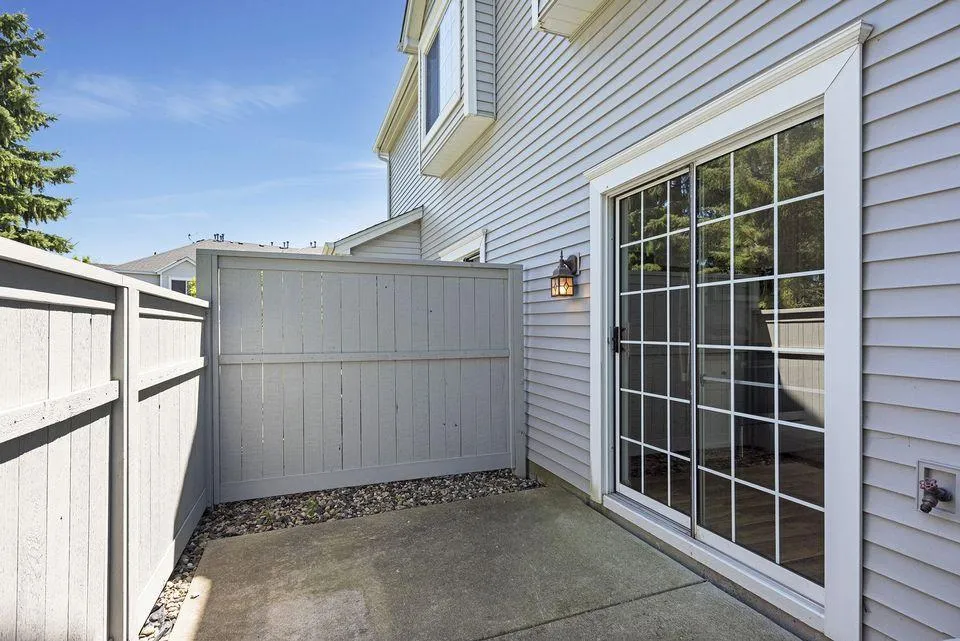 10958 Lexington Drive Eden Prairie, MN 55344