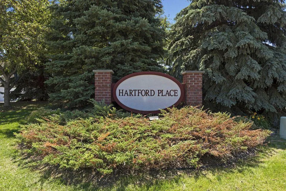 10958 Lexington Drive Eden Prairie, MN 55344