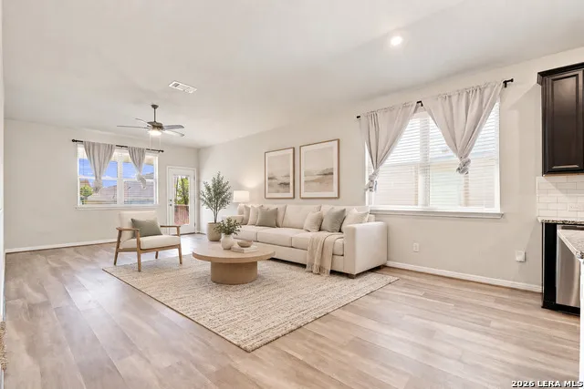 4910 OXBOW BND St Hedwig, TX 78152