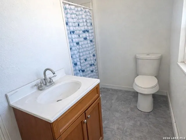 217 PARK AVENUE Karnes City, TX 78118